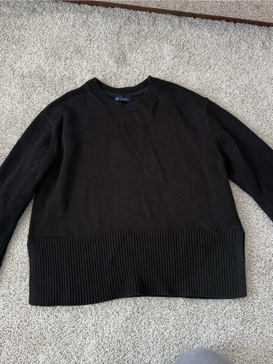 GAP Sweaters - GAP Black Off-Shoulder Ribbed Hem Sweater